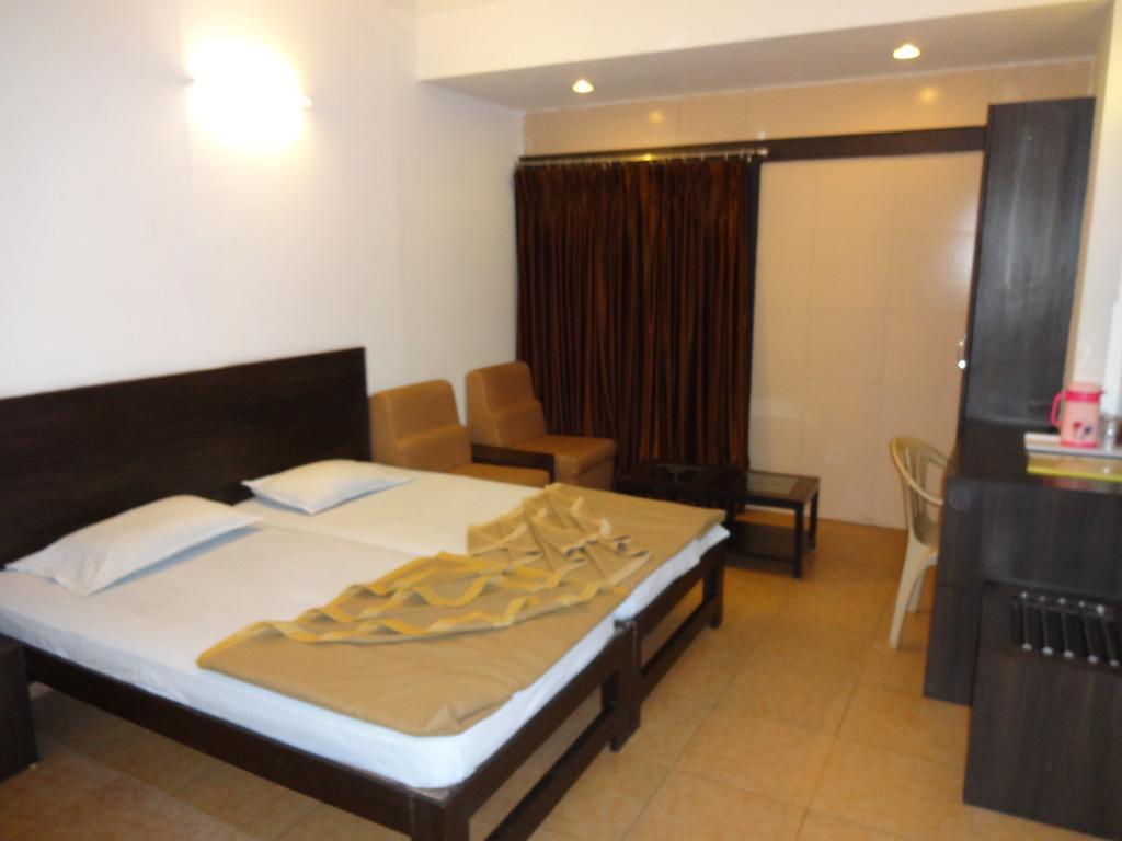 Ellora Hotel Bhopal Zimmer foto